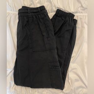 Black American Eagle Cargo Pants
